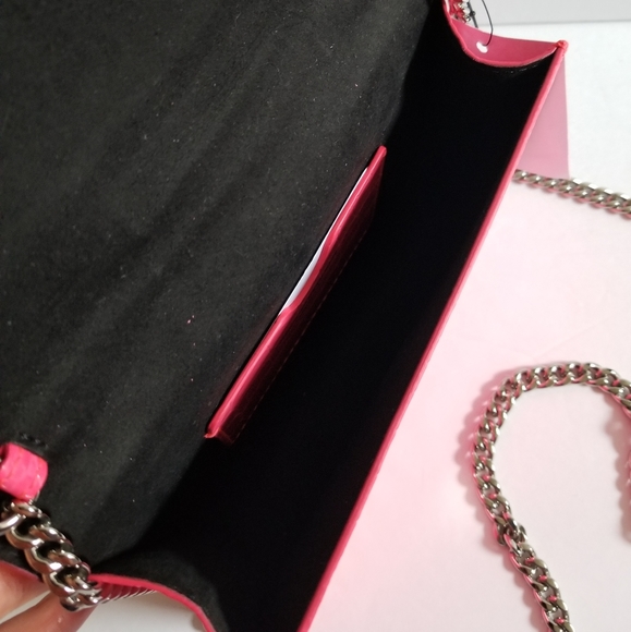 Alexander McQueen Skull Croc-Embossed Leather Chain Crossbody Neon Pink - Picture 4 of 12